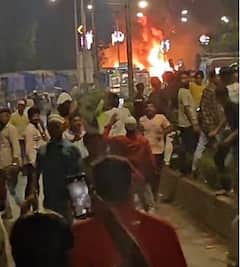 Dharavi Fire : धारावीत गॅस सिलेंडर भरलेल्या गाडीचा स्फोट, भीषण आगीचा लोट