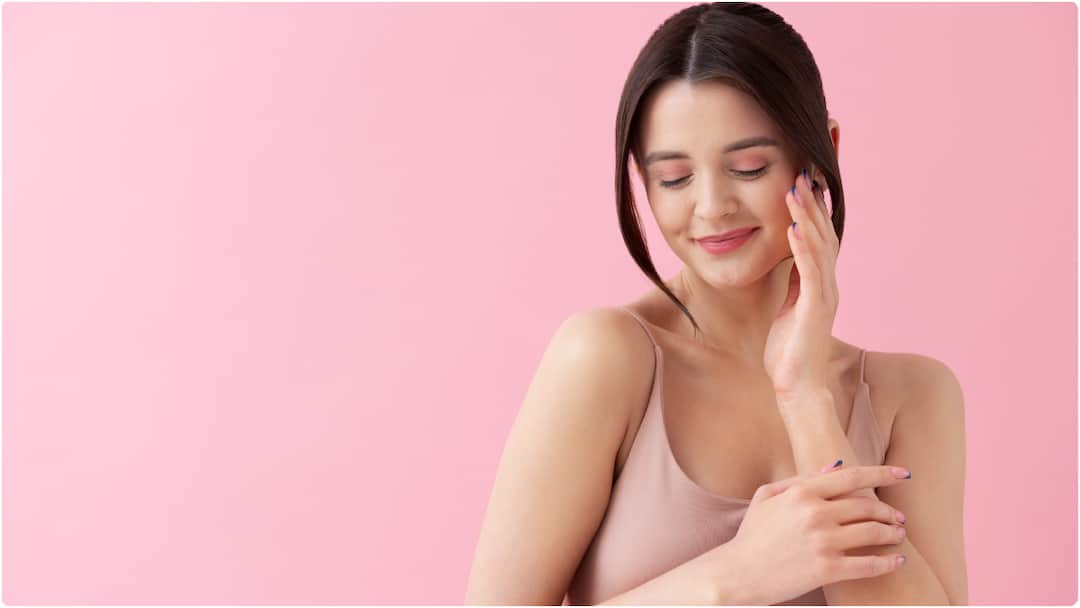 Want Glowing Skin Every Day Here is Your Ultimate Skincare Routine to follow for Healthy Skin Skin care Routine : సమ్మర్​లో అయినా వింటర్​ అయినా మెరిసే, శుభ్రమైన చర్మం కావాలంటే ఫాలో అవ్వాల్సిన రొటీన్ ఇదే