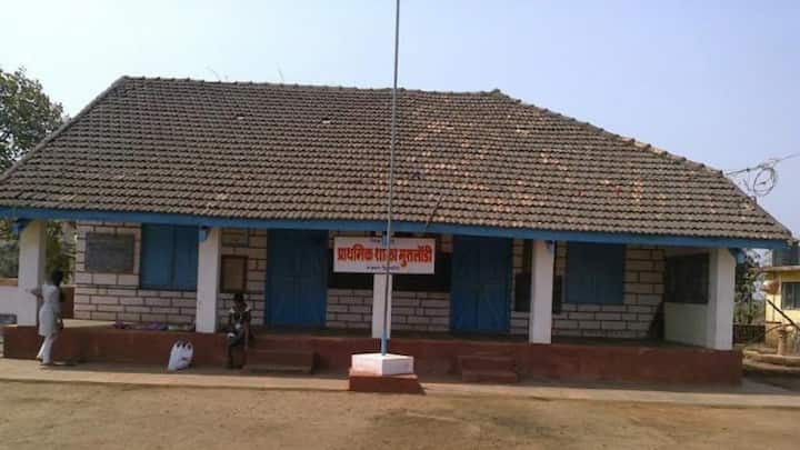 CBSE च्या परीक्षा पध्दतीची वैशिष्ट्ये सांगण्यात येत आहेत. त्यानुसार, संकल्पनांवर भर - पाठांतरापेक्षा संकल्पनांच्या समजुतीवर अधिक लक्ष दिले जाते, त्यामुळे विद्यार्थ्यांना व्यावहारिक ज्ञान मिळते.