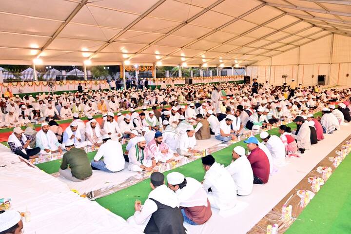 झारखंड के सीएम हेमंत सोरेन ने कहा कि रमजान का यह पाक महीना सभी के जीवन में खुशियां लाए.