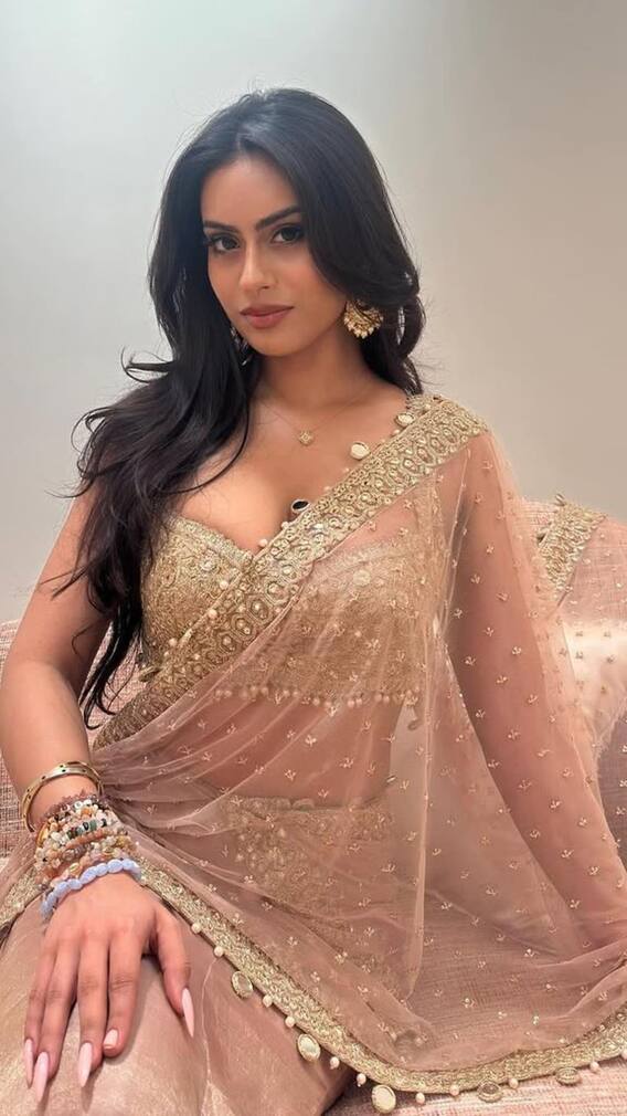 Nysa Devgan Serves Desi Diva Glam At Friend's Wedding
