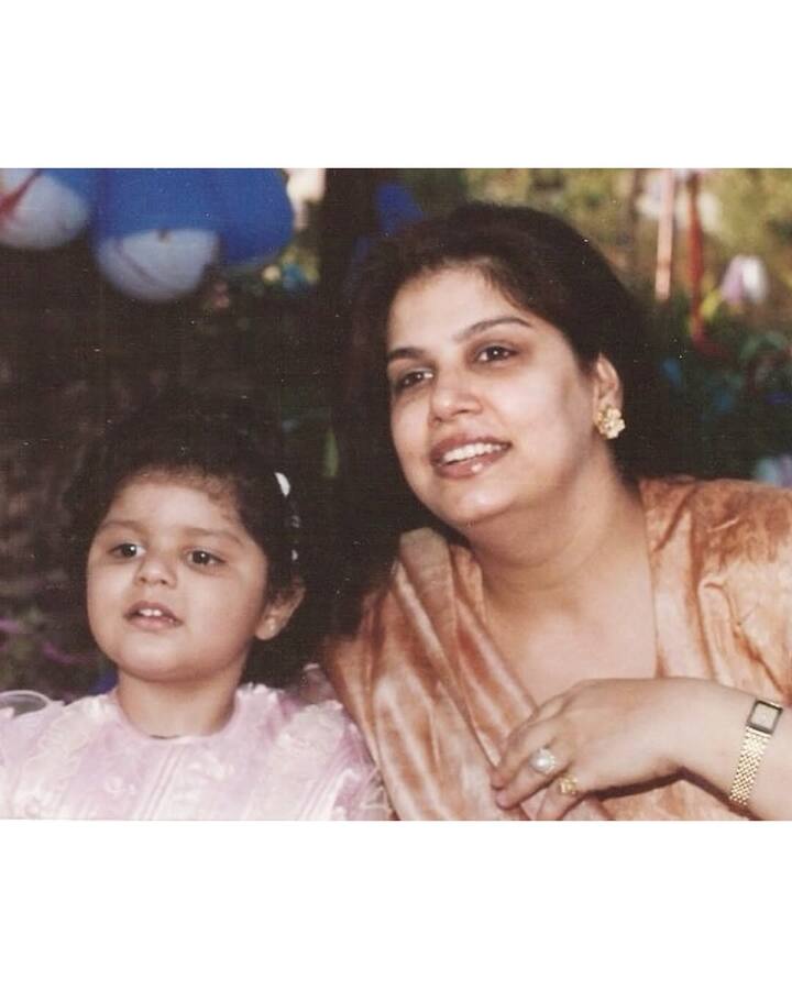 She died just days before Arjun made his Bollywood debut with “Ishaqzaade.” (All images: Instagram/@arjunkapoor, @anshulakapoor)