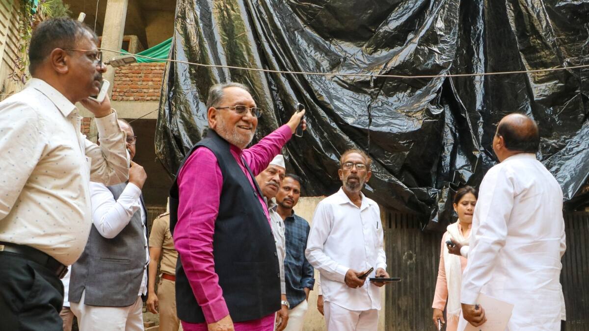 नागपुर हिंसा के आरोपी के घर बुलडोजर एक्शन पर भड़के कांग्रेस नेता हुसैन दलवई, 'क्या यूपी से...