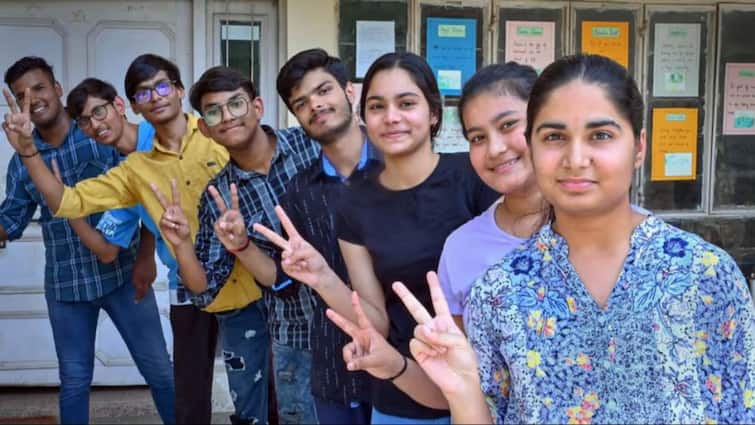 Bihar Board Result 2025 know about passing percentage of students and how many passed and failed Bihar Board Result 2025: इस बार इतने प्रतिशत स्टूडेंट्स हुए पास, जानें पासिंग परसेंटेज