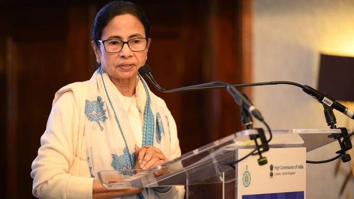 ' পর্যটন শিল্পে এগিয়ে বাংলা। ক্ষুদ্র-মাঝারি শিল্পে বাংলা শীর্ষে।  শিল্প বৈঠকে কলকাতা থেকে লন্ডন সরাসরি বিমান পরিষেবা চালুর জন্য ব্রিটিশ এয়ারওয়েজের কাছে আর্জি মমতা বন্দ্যোপাধ্যায়ের।