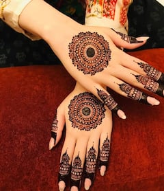 Eid Menhdi Designs: ईद पर बढ़ाएं अपने हाथों की खूबसूरती, यहां हैं आपके लिए लेटेस्ट अरेबिक मेंहदी डिजाइंस