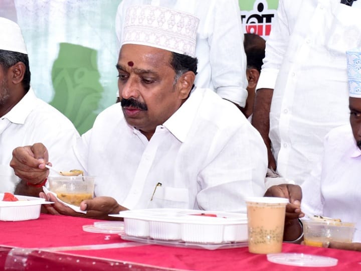 இஸ்லாமியர்களுக்கு எந்த இடத்திலும் எந்த ஒரு பிரச்னையாக இருந்தாலும் செய்து கொடுப்போம் - எம்.ஆர்.விஜயபாஸ்கர்