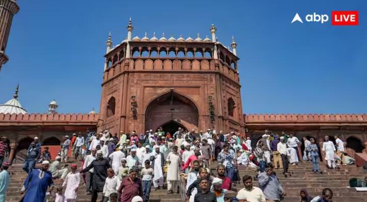 'ਸੌਗਤ-ਏ-ਮੋਦੀ' ਕਿੱਟ ਬਾਰੇ ਭਾਜਪਾ ਦੇ ਜਨਰਲ ਸਕੱਤਰ ਦੁਸ਼ਯੰਤ ਗੌਤਮ ਨੇ ਕਿਹਾ, 'ਪ੍ਰਧਾਨ ਮੰਤਰੀ ਮੋਦੀ ਨਵਰਾਤਰੀ ਦੌਰਾਨ ਹਿੰਦੂਆਂ ਅਤੇ ਵੱਡੇ ਦਿਨ 'ਤੇ ਈਸਾਈਆਂ ਦਾ ਧਿਆਨ ਰੱਖਦੇ ਹਨ।' ਸਾਰੇ ਮੁਸਲਮਾਨ ਮੋਦੀ ਨੂੰ ਪਿਆਰ ਕਰਦੇ ਹਨ।