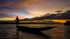 Weather Update: মাঝ চৈত্রেই সূর্যের প্রখর তেজ, হাঁসফাঁস গরম বাংলার এই জেলাগুলিতে