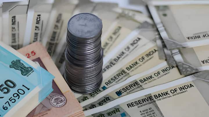 यापूर्वी 2018 साली खासदारांच्या पगारात वाढ करण्यात आली होती.