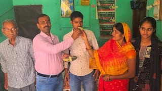 बिहार इंटर परीक्षा में बेतिया के निशांत राज ने किया कमाल, कॉमर्स में 471 अंक लाकर टॉपर बना किसान का बेटा