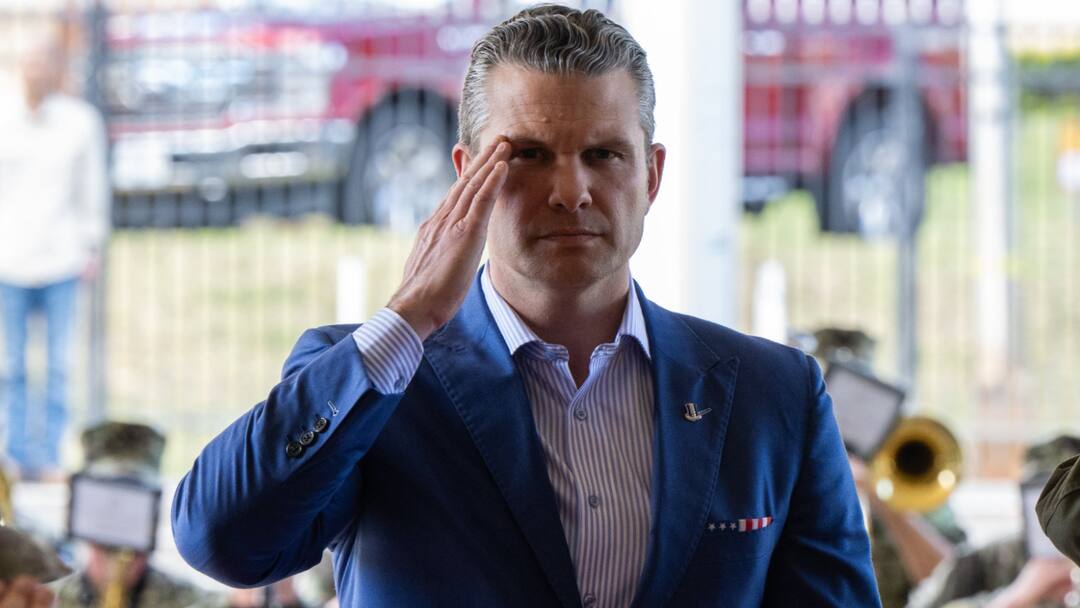 'Nobody Was Texting War Plans': US Defence Secretary Denies Messaging App Discussions As Claimed By Journalist US Defence Secretary Denies Sharing War Plans Over Messaging App As The Atlantic Report Claims 'Nobody Was Texting War Plans': US Defence Secretary Denies Messaging App Discussions As Claimed By Journalist