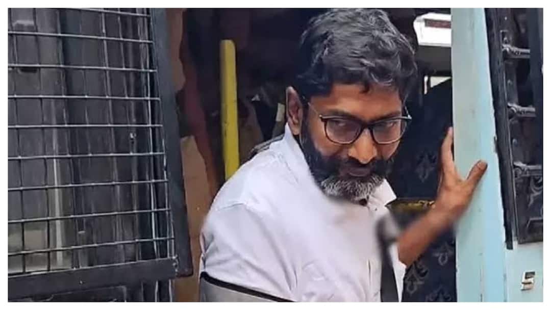 YouTuber's House Ransacked In Chennai, Poop Dumped Inside YouTuber Savukku Shankar's House Ransacked In Chennai, Poop Dumped Inside YouTuber's House Ransacked In Chennai, Poop Dumped Inside