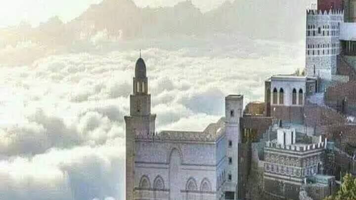 हम जिस गांव के बारे में बात कर रहे हैं, उस गांव का नाम है अल हुतैब. यह गांव यमन देश में स्थित है.