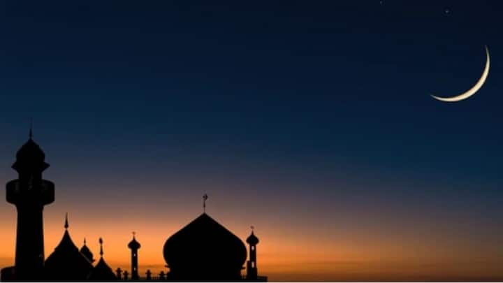 આ કેલેન્ડર મુજબ જો મહિનાનો પહેલો ચાંદ ન દેખાય તો એવું માનવામાં આવે છે કે રમઝાન મહિનાના અંતમાં થોડું અંતર હોય છે અને બીજા દિવસે ઈદ મનાવવામાં આવે છે.