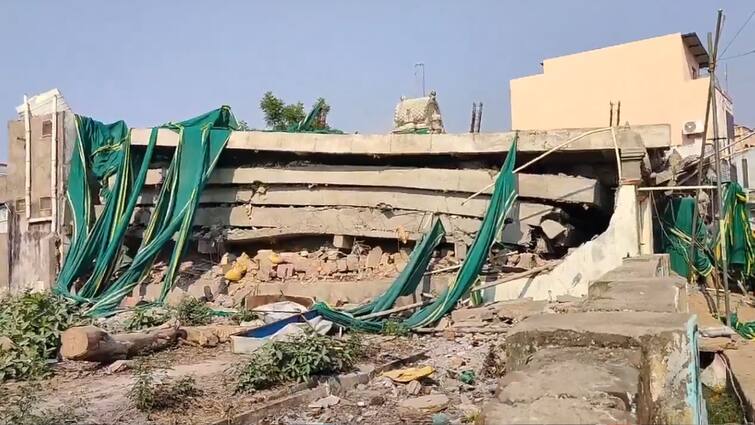 Telangana nalgonda six people died building collapsed in bhadrachalam several injured அலட்சியத்தால் இடிந்து விழுந்த கட்டிடம்.. பரிதாபமாக பலியான உயிர்கள்.. தெலங்கானாவில் கோர விபத்து