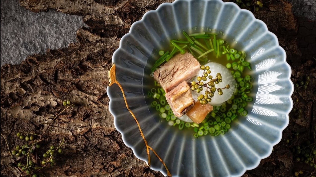 (Image Source: Instagram/@wingrestaurant_hk)