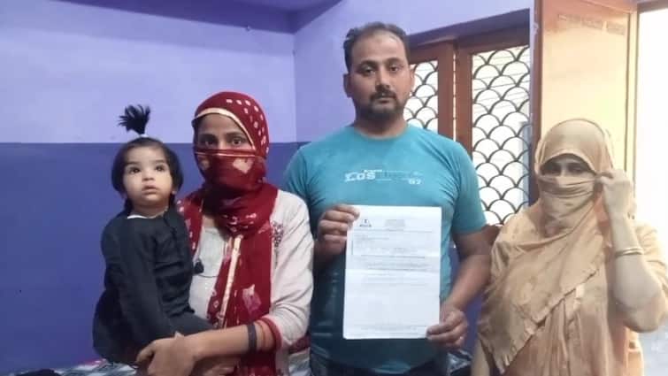Aligarh Income Tax Department has issued a notice of Rs 7 crore to a juice seller ANN अलीगढ़ में चर्चा में आया 'रईस' जूस वाला, आयकर विभाग ने थमाया 7 करोड़ रुपये का नोटिस
