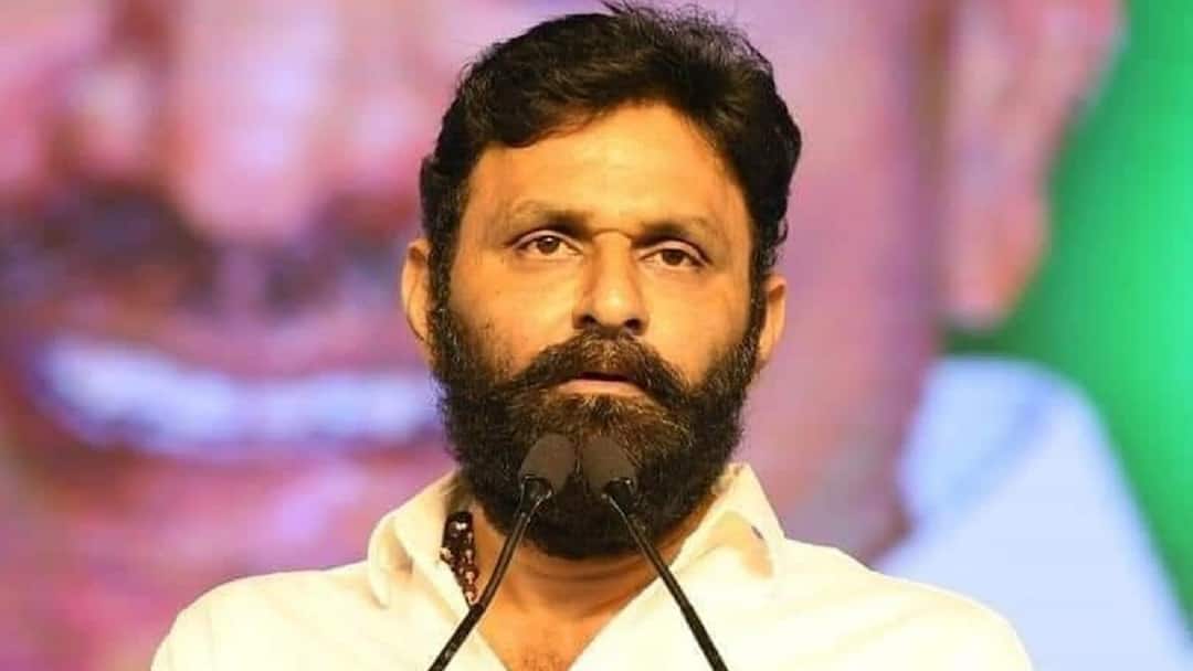 Former AP minister kondali nani hospitalised due to chest pain Kodali Nani: ఏపీ మాజీ మంత్రి కొడాలి నానికి అస్వస్థత, ఛాతీలో నొప్పితో హాస్పిటల్‌లో చేరిక