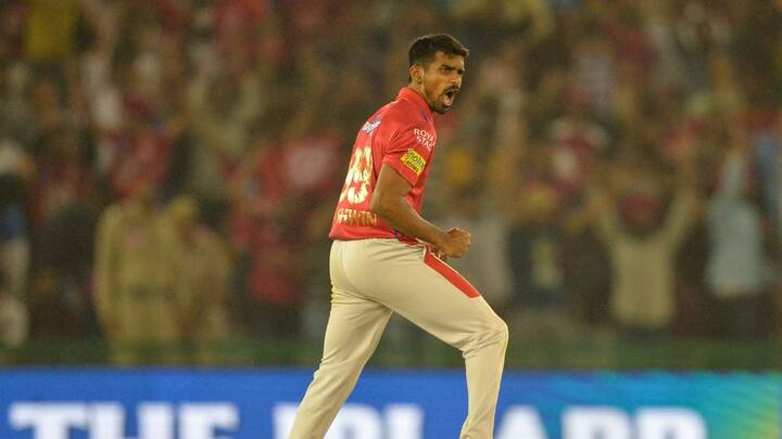 भारताचा लेगस्पिनर मुरुगन अश्विननेही कॅश रिच लीगमध्ये 6 संघांचे प्रतिनिधित्व केले आहे. तो आयपीएलमध्ये पुणे वॉरियर्स इंडिया, दिल्ली डेअरडेव्हिल्स, पंजाब किंग्स, मुंबई इंडियन्स, राजस्थान रॉयल्स, रॉयल चॅलेंजर्स बंगलोर अशा एकूण 6 फ्रँचायझींसाठी खेळला.