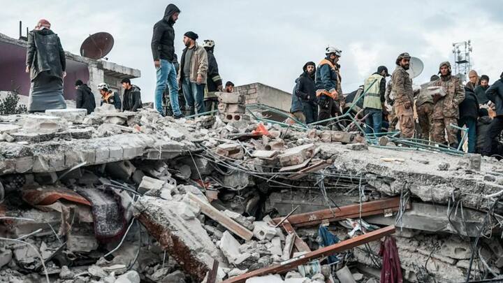 इस दौरान भागने की कोशिश तभी करें जब आपके पास दरवाजा हो, नहीं तो चोट लगने और घायल होने का खतरा ज्यादा है.