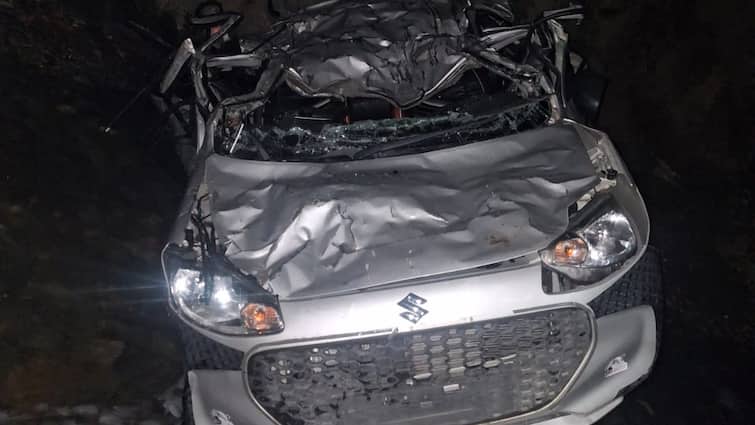 Shimla road Accident Four people died after car fell into deep ditch in Himachal Pradesh शिमला में गहरी खाई में गिरी कार, दर्दनाक हादसे में मां-बेटी समेत 4 लोगों की मौके पर मौत