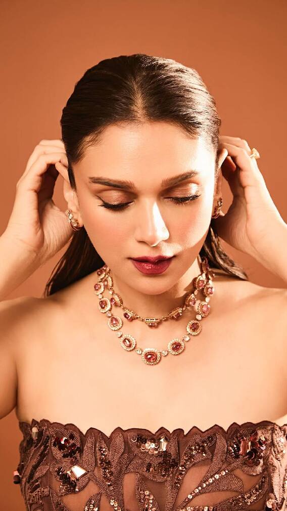 आदिता राव चा Melody look...