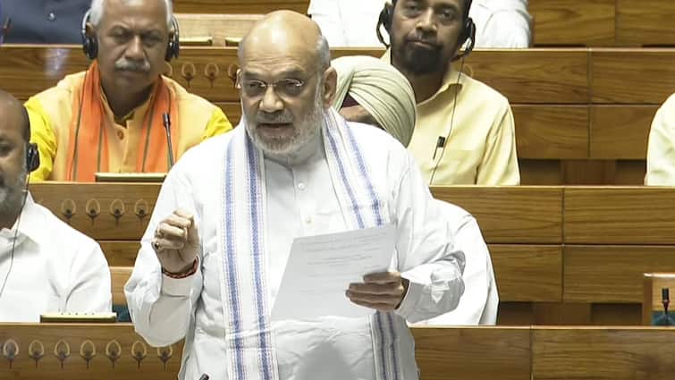 Amit shah on Immigration and Foreigners Bill 2025 india is not hospice Rohingya Bangladeshi CAA 'ये देश कोई धर्मशाला नहीं कि कोई जब चाहे आकर रहे', इमिग्रेशन बिल पर संसद में बोले अमित शाह