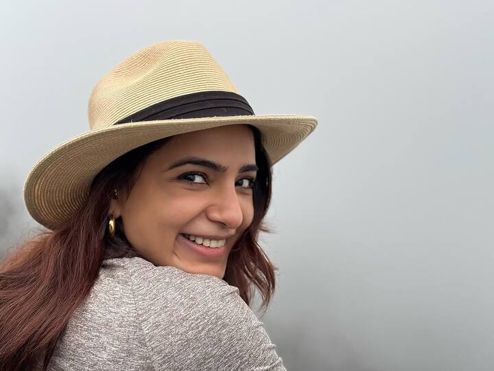 Completing her look with a hat, she looked effortlessly chic as she roamed through the wildlife park.