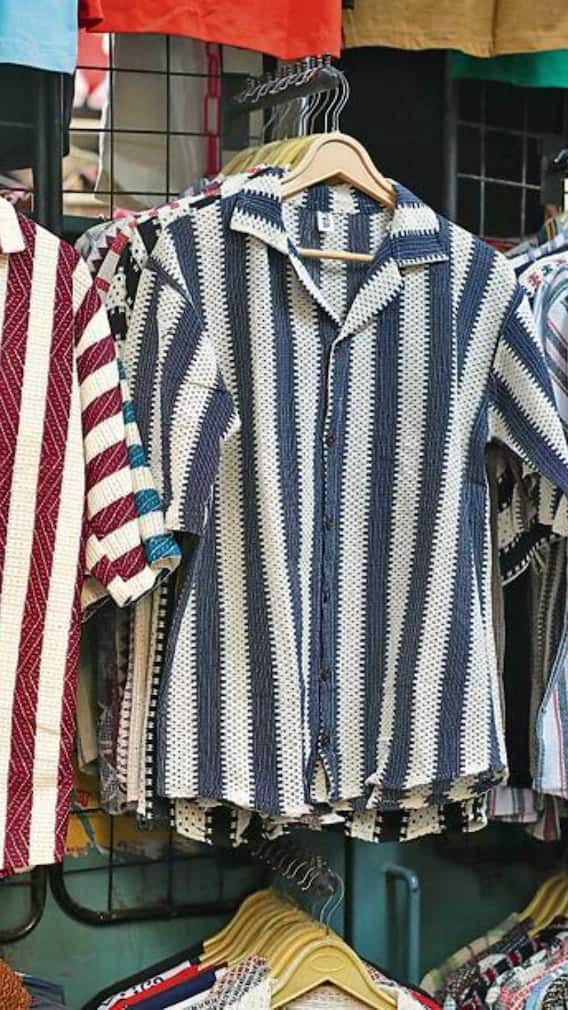 दिल्ली के 4 सबसे पॉपुलर बाजार, लड़कों के लिए सस्ती कीमत और वेरायटी में कपड़े खरीदने की जगह