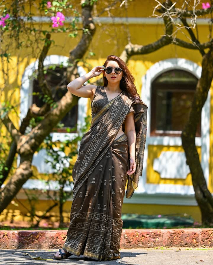 मराठी इंडस्ट्रीची अप्सरा म्हणून ओळखली जाणारी अभिनेत्री म्हणजे सोनाली कुलकर्णी.