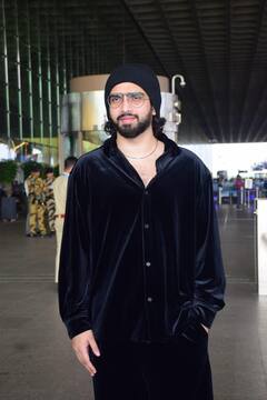 परिवार से सारे रिश्ते तोड़ने के बाद एयरपोर्ट पर स्पॉट हुए अमाल मलिक, चेहरे पर दिखी उदासी