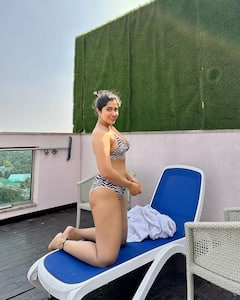 Nikita Sharma Photo: બ્લેક એન્ડ વ્હાઈટ બિકીનીમાં નિકિતા શર્માએ ફ્લોન્ટ કર્યું પરફેક્ટ ફિગર