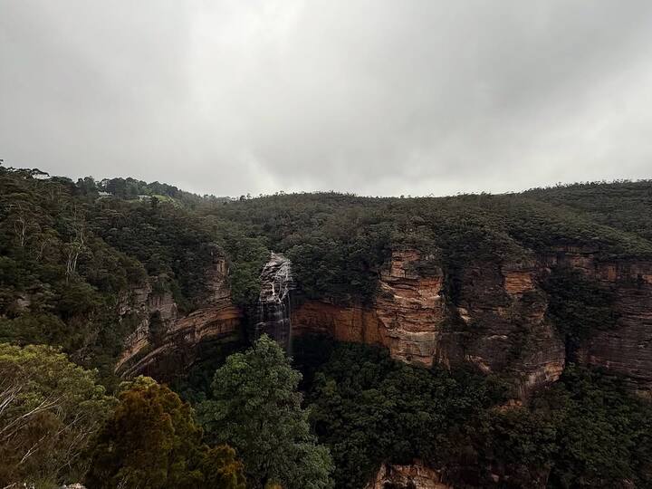 Other photos from Samantha's trip capture stunning landscapes, diverse wildlife, and the serene Australian weather.