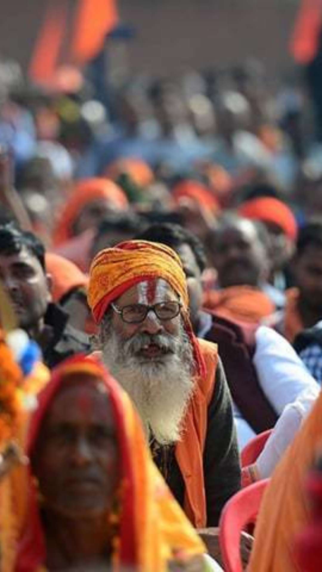 इस आंकड़े के मुताबिक, देहरादून जिले में हिंदू धर्म के अनुयायी बहुसंख्यक हैं