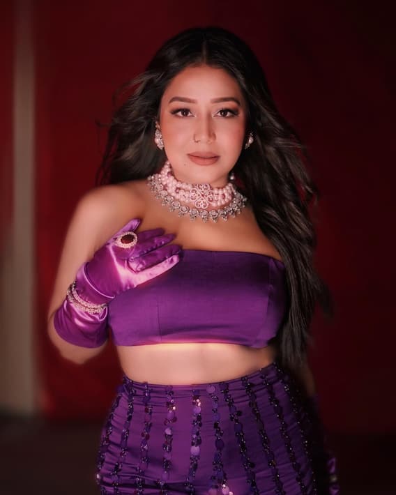 ভালবেসে নয়, সংসারে সাহায্য করতেই প্রথম গান গাওয়া শুরু করেছিলেন নেহা কক্কর!