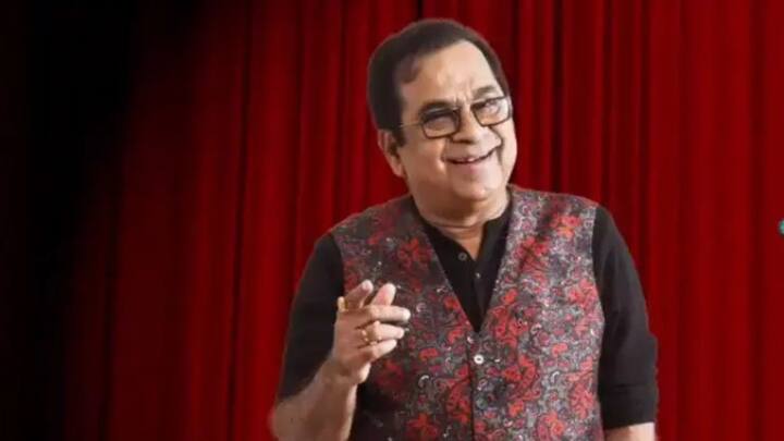 ब्रह्मानंदम सिनेक्षेत्रात येण्यापूर्वी लेक्चरर म्हणून काम करायचे. प्राध्यापक म्हणून काम करत असताना 80 च्या दशकात त्यांनी थेअटर कलाकार म्हणून काम करण्यास सुरुवात केली.