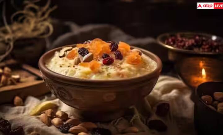 ਈਦ ਉਲ ਫਿਤਰ ਰਮਜ਼ਾਨ ਦੌਰਾਨ ਮਨਾਇਆ ਜਾਂਦਾ ਹੈ। ਸ਼ੀਰ ਖੁਰਮਾ ਭਾਰਤ, ਪਾਕਿਸਤਾਨ, ਬੰਗਲਾਦੇਸ਼ ਅਤੇ ਅਫਗਾਨਿਸਤਾਨ ਵਿੱਚ ਬਹੁਤ ਮਸ਼ਹੂਰ ਹੈ। ਜੇਕਰ ਤੁਸੀਂ ਇਸਨੂੰ ਪਹਿਲਾਂ ਕਦੇ ਨਹੀਂ ਅਜ਼ਮਾਇਆ, ਤਾਂ ਤੁਸੀਂ ਸੱਚਮੁੱਚ ਸਭ ਤੋਂ ਸੁਆਦੀ ਮੁਗਲਈ ਪਕਵਾਨਾਂ ਵਿੱਚੋਂ ਇੱਕ ਤੋਂ ਵਾਂਝੇ ਰਹਿ ਗਏ ਹੋ। ਹੈਦਰਾਬਾਦੀ ਬਿਰਿਆਨੀ, ਮਿਰਚੀ ਦਾ ਸਾਲਨ, ਰਾਇਤਾ ਅਤੇ ਸ਼ੀਰ ਖੁਰਮਾ ਤਿਉਹਾਰਾਂ ਦੇ ਖਾਣੇ ਲਈ ਸਭ ਤੋਂ ਬਿਹਤਰੀਨ ਪਕਵਾਨ ਹੈ। ਸ਼ੀਰ ਖੁਰਮਾ ਇੱਕ ਤਿਉਹਾਰੀ ਹਲਵਾ ਹੈ ਜੋ ਦੁੱਧ, ਖਜੂਰ, ਮੇਵੇ ਅਤੇ ਖੰਡ ਦੇ ਨਾਲ ਬਰੀਕ ਸੇਵੀਆਂ ਨੂੰ ਉਬਾਲ ਕੇ ਬਣਾਇਆ ਜਾਂਦਾ ਹੈ। ਸ਼ੀਰ ਖੁਰਮਾ ਇੱਕ ਫ਼ਾਰਸੀ ਸ਼ਬਦ ਹੈ, ਜਿੱਥੇ 'ਸ਼ੀਰ' ਦਾ ਅਰਥ ਹੈ 'ਦੁੱਧ' ਅਤੇ 'ਖੁਰਮਾ' ਦਾ ਅਰਥ ਹੈ 'ਖਜੂਰ'।