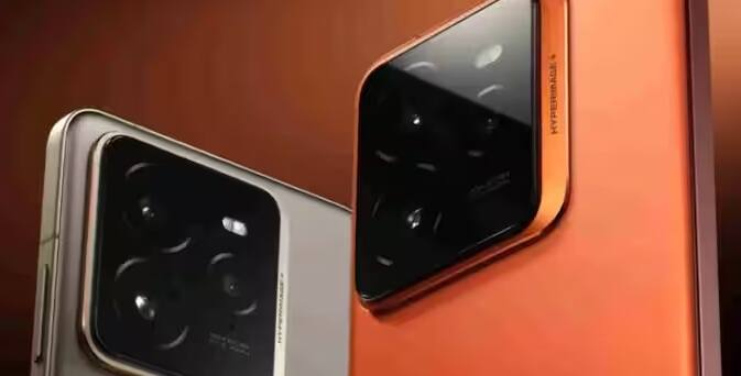 ચીનના પ્રખ્યાત ટિપસ્ટર ડિજિટલ ચેટ સ્ટેશને આ ફોન સંબંધિત કેટલીક મહત્વપૂર્ણ માહિતી આપી છે. લીક મુજબ, Realme GT 7 ફ્લેટ સરફેસ AMOLED ડિસ્પ્લે સાથે રજૂ કરવામાં આવશે. નોંધનીય છે કે GT 7 Proમાં કંપનીએ Eco OLED Plus ટેકનોલોજી સાથે 8T LTPO ક્વાડ-કર્વ્ડ ડિસ્પ્લે પ્રદાન કર્યું હતું.