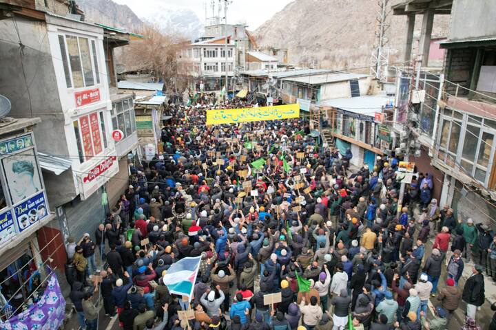 प्रदर्शनकारियों ने संयुक्त राष्ट्र और विश्व नेताओं से हस्तक्षेप करने और इजरायल के रंगभेद शासन को खत्म करने का आग्रह किया. विरोध प्रदर्शन का समापन मरकजी इमाम जुम्मा शेख इब्राहिम खलीली की अगुवाई में विशेष प्रार्थना के साथ हुआ. मुसलमानों ने दुनिया भर में शांति, समृद्धि और सांप्रदायिक सद्भाव की कामना की.