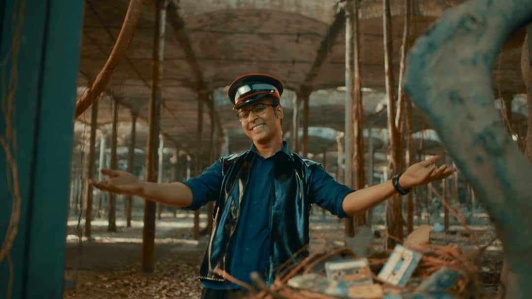 Anirban Bhattacharya: অভিনয় থেকে পরিচালনা, সবেতেই সাবলীল তিনি, এবার কেরিয়ার নিয়ে বড় সিদ্ধান্ত নিলেন অনির্বাণ Anirban Bhattacharya new bangla band Hooligaanism first song released Entertainment News Tollywood Anirban Bhattacharya: অভিনয় থেকে পরিচালনা, সবেতেই সাবলীল তিনি, এবার কেরিয়ার নিয়ে বড় সিদ্ধান্ত নিলেন অনির্বাণ