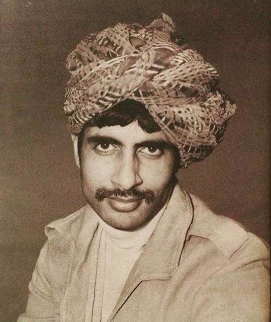 ये वाक्या फिल्म 'रेशमा और शेरा' की शूटिंग के दौरान का है. जिसका खुलासा प्रोड्यूसर आकाशदीप साबिर ने 'लहरें रेट्रो' को दिए एक इंटरव्यू में किया था. उन्होंने कहा था कि, 'जब मेरे पिता (मनमोहन साबिर) 'सात हिंदुस्तानी' बना रहे थे, तो सुनील दत्त ने कुछ शो रील मांगे क्योंकि उन्होंने एक कमाल के एक्टर के बारे में सुना था और वो उन्हें 'रेशमा और शेरा' में दूसरे हीरो के रूप में लेना चाहते थे.'