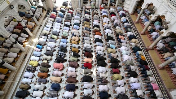 'This Is Delhi, Namaz Will Be Offered on Streets If Needed': AIMIM's Shoaib Jamai