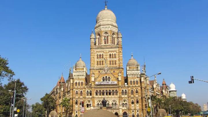 या नेचर वॉक वेचे श्रेय आमदार आदित्य ठाकरे यांना देण्यात येत असल्याने राजकीय लढाई देखील रंगत आहे. त्यामुळे, लोकार्पण कोणाच्याहस्ते संपन्न होणार याकडेही सर्वांचे लक्ष लागले आहे.