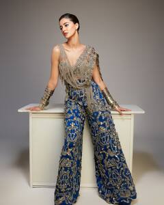 PHOTO: उफ्फ तेरी अदा.. अनन्याचा घायाळ करणारा नवा लूक!