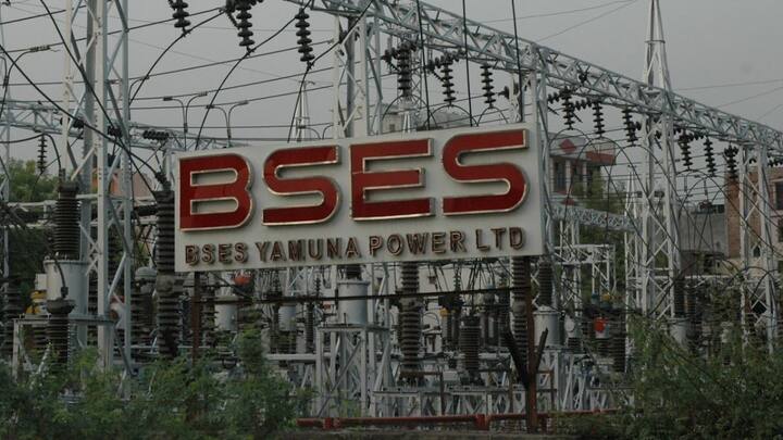 If you live in Delhi. And more bills are coming in your house than electricity consumption. Then you can register your complaint about this. You can file a complaint by going to BSES or Tata Power.