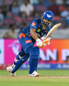 IPL 2025: सीजन की शुरुआत में ही फ्लॉप हो गए तीन सुपर स्टार, राजस्थान-गुजरात समेत कई टीमों को लगा चूना!