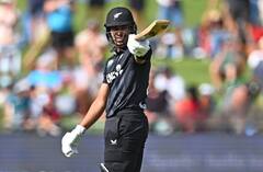 NZ VS PAK 1ST ODI: मुहम्मद अब्बास ने पाकिस्तान के खिलाफ डेब्यू पर रच दिया इतिहास, तोड़ा पांड्या का रिकॉर्ड