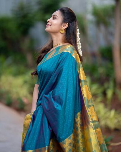 ஹீரோ போல் இருக்கும் அபிநயாவின் வருங்கால கணவர்! யார் அவர்... இவ்வளவு பெரிய பிஸ்னஸ் மேக்னெட்டா? ஹீரோ போல் இருக்கும் அபிநயாவின் வருங்கால கணவர்! யார் அவர்... இவ்வளவு பெரிய பிஸ்னஸ் மேக்னெட்டா?