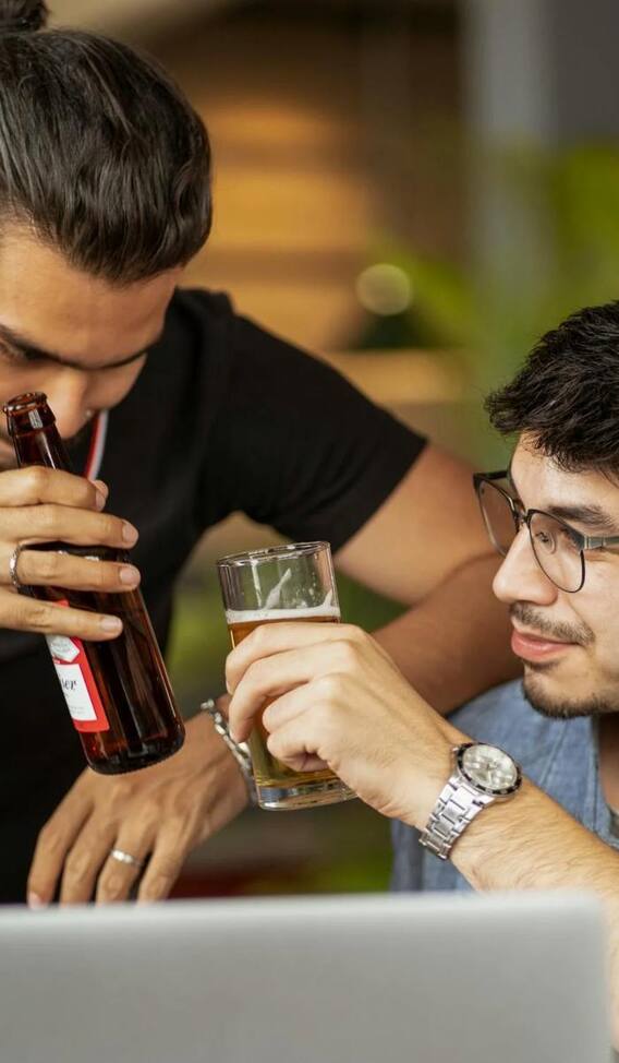 शराब या बीयर, किसका नशा जल्दी उतर जाता है?